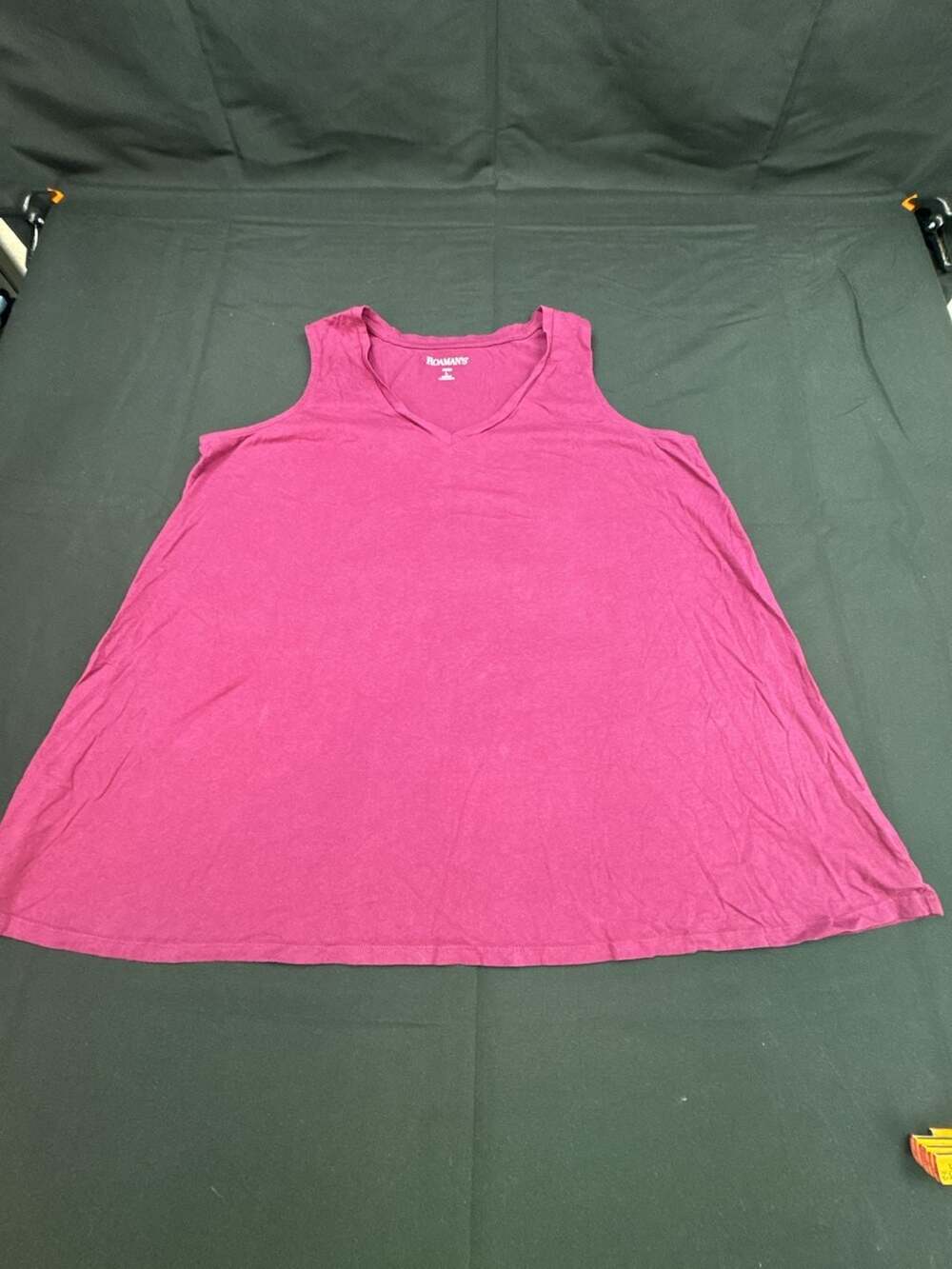 Roaman's Tank Top Size 18/20 Magenta V-Neck Swing Sleeveless